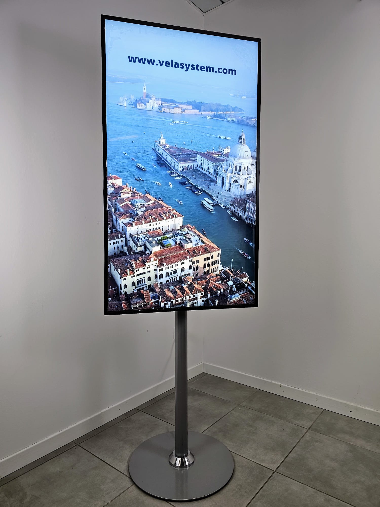 Monitor LCD ”SLIM” ad alta luminosità da vetrina ”55 pollici” 2500 nits